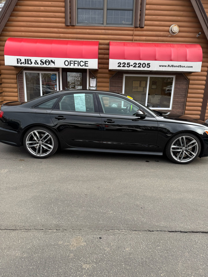 Used 2016 Audi S6 Prestige w/ Prestige Package image 2