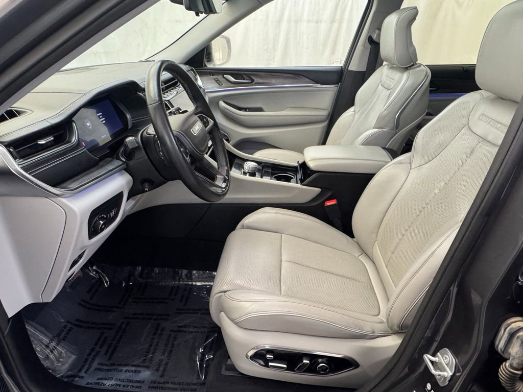 Used 2021 Jeep Grand Cherokee L Overland w/ Advanced Protech Group III image 8