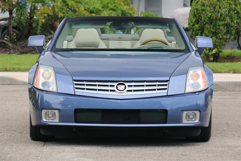 Used 2005 Cadillac XLR RWD image 8