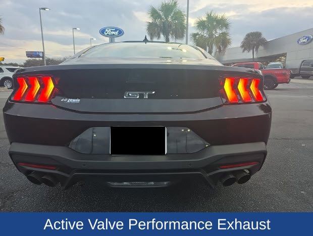 Used 2025 Ford Mustang GT Premium image 8