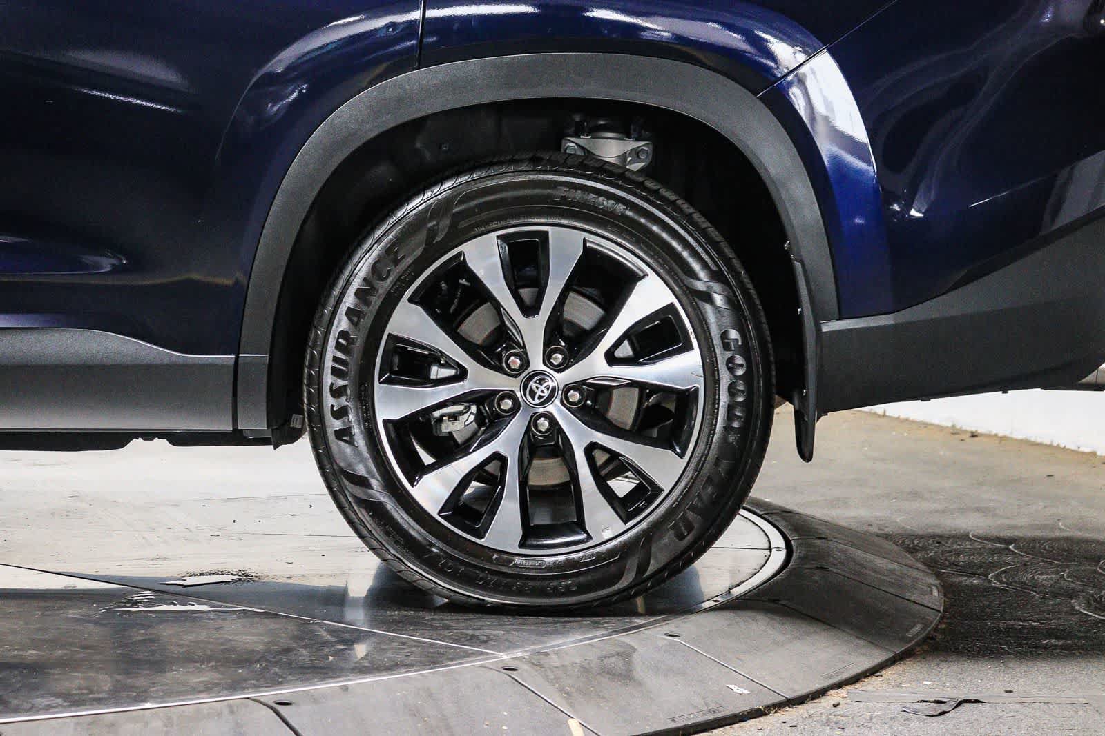Certified 2024 Toyota Grand Highlander AWD Hybrid image 11