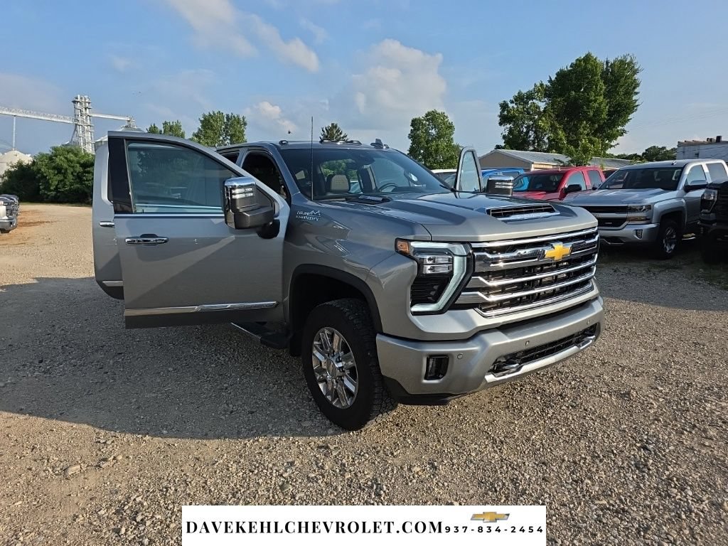 Used 2026 Chevrolet Silverado 2500 High Country w/ High Country Premium Package AWD/4WD image 40