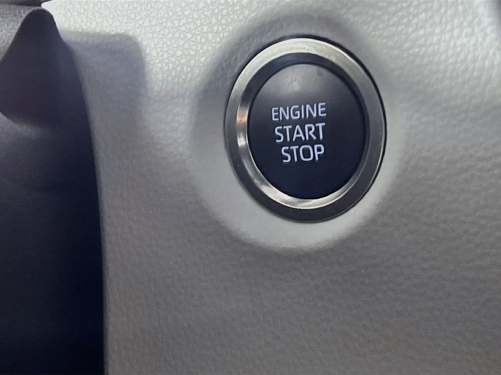 Used 2026 Toyota Corolla SE w/ SE Package FWD image 20