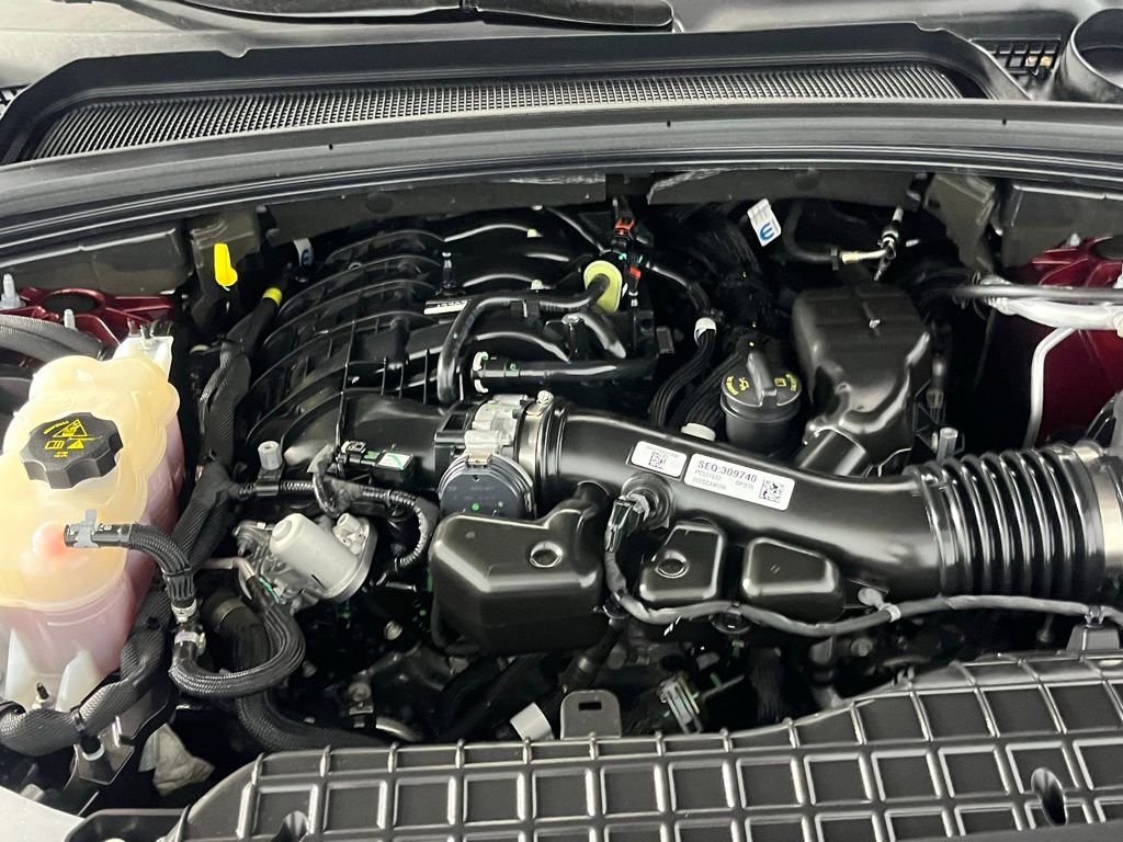 Used 2023 Jeep Grand Cherokee Laredo w/ Luxury Tech Group I image 34