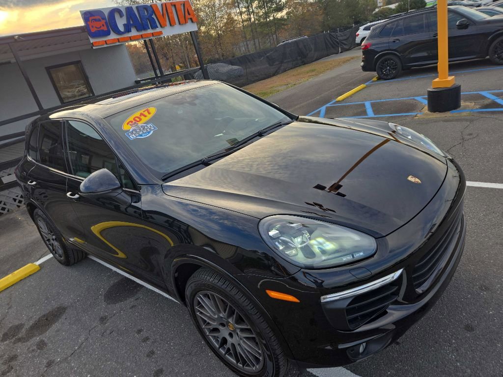 Used 2017 Porsche Cayenne Platinum Edition image 37
