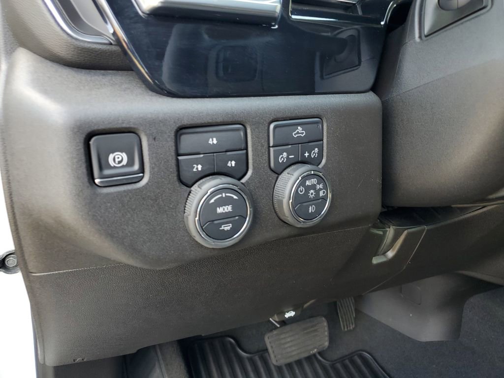 Used 2025 Chevrolet Silverado 2500 LT w/ Convenience Package AWD/4WD image 16