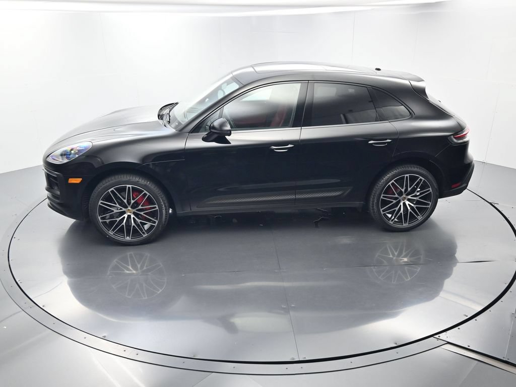 Certified 2023 Porsche Macan S AWD/4WD image 36