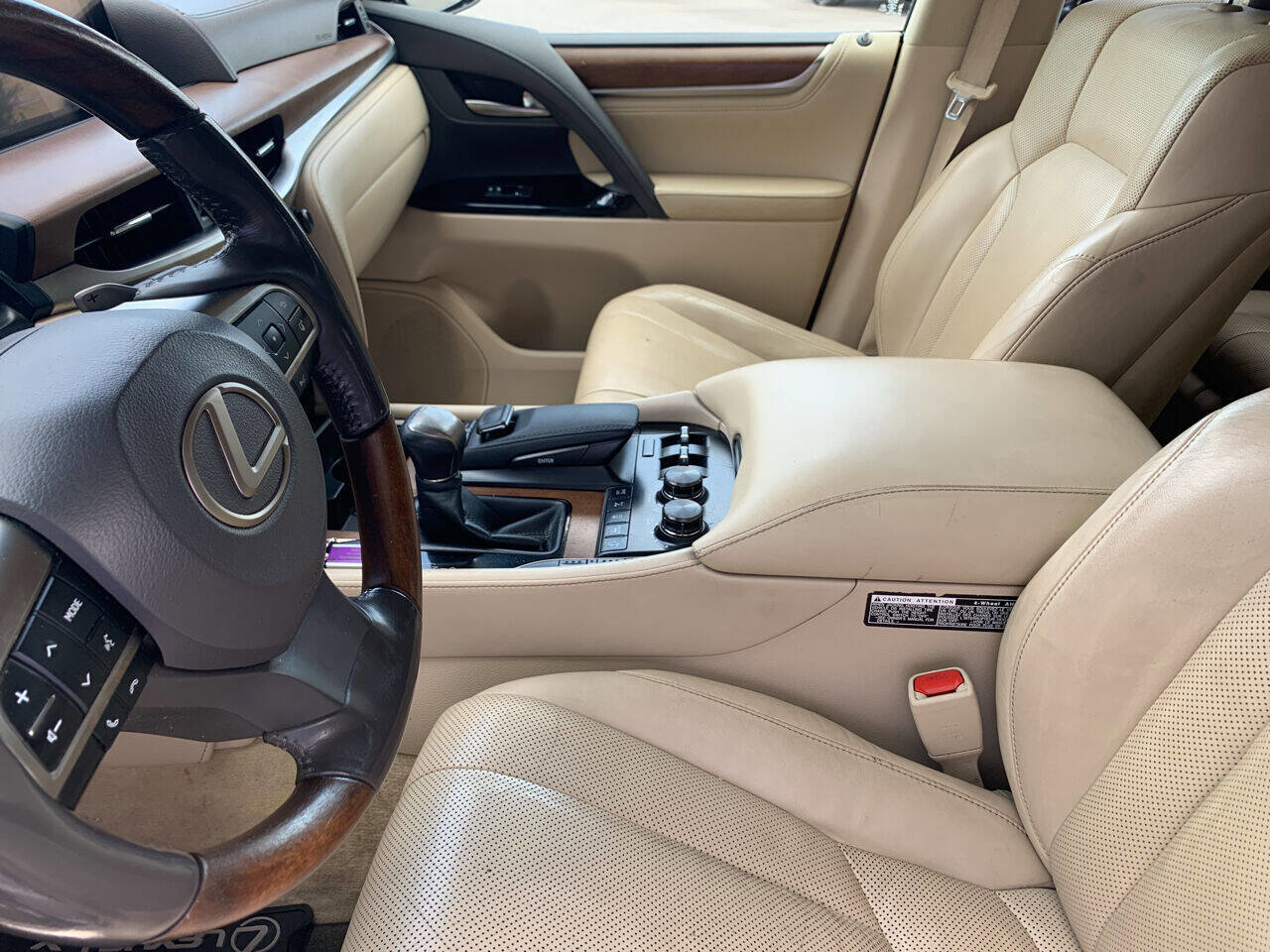 Used 2018 Lexus LX 570 4WD image 14