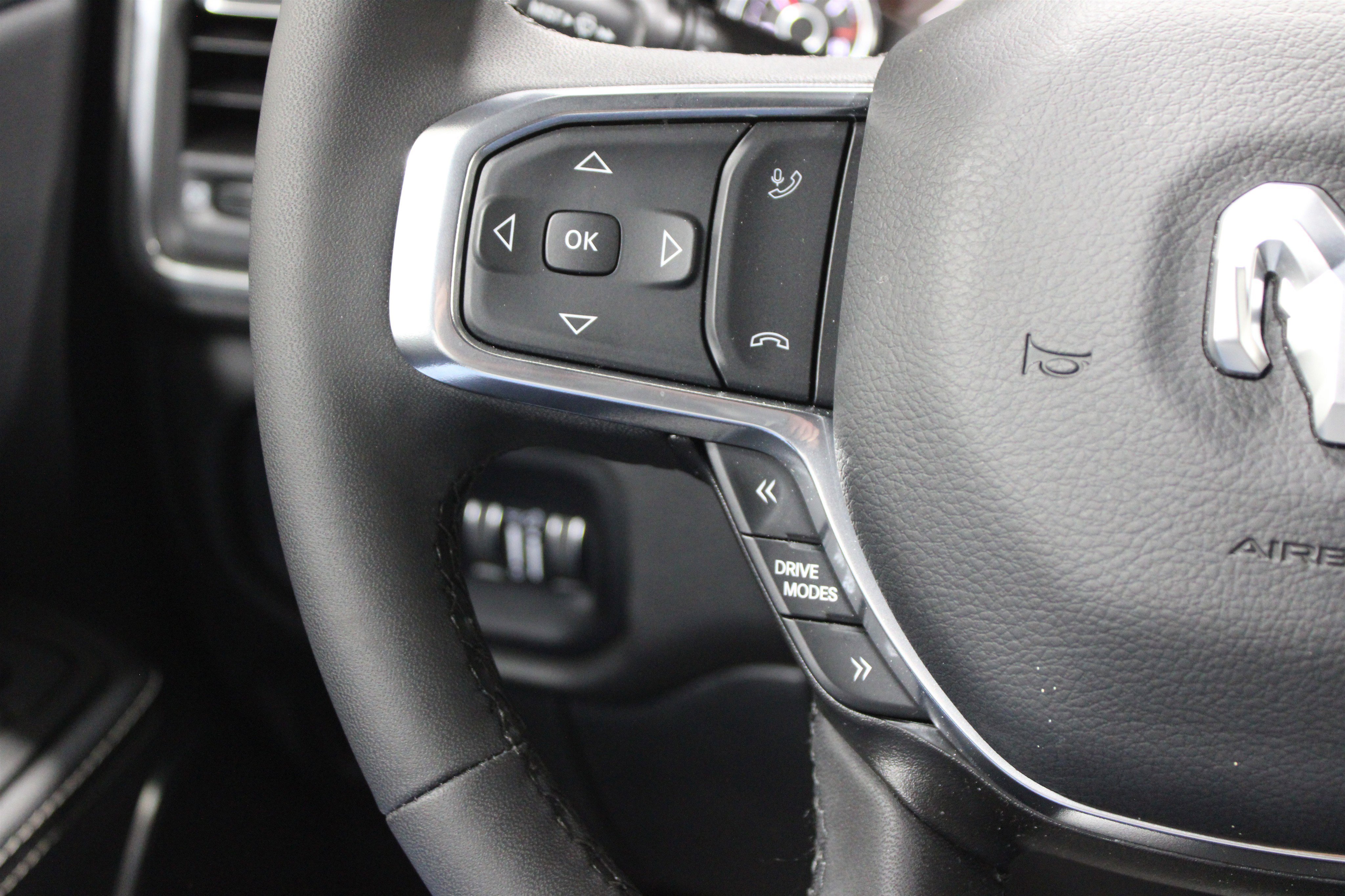 Used 2025 RAM 1500 Laramie image 10