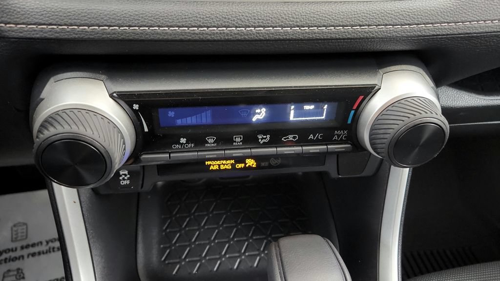 Certified 2021 Toyota RAV4 LE FWD image 30