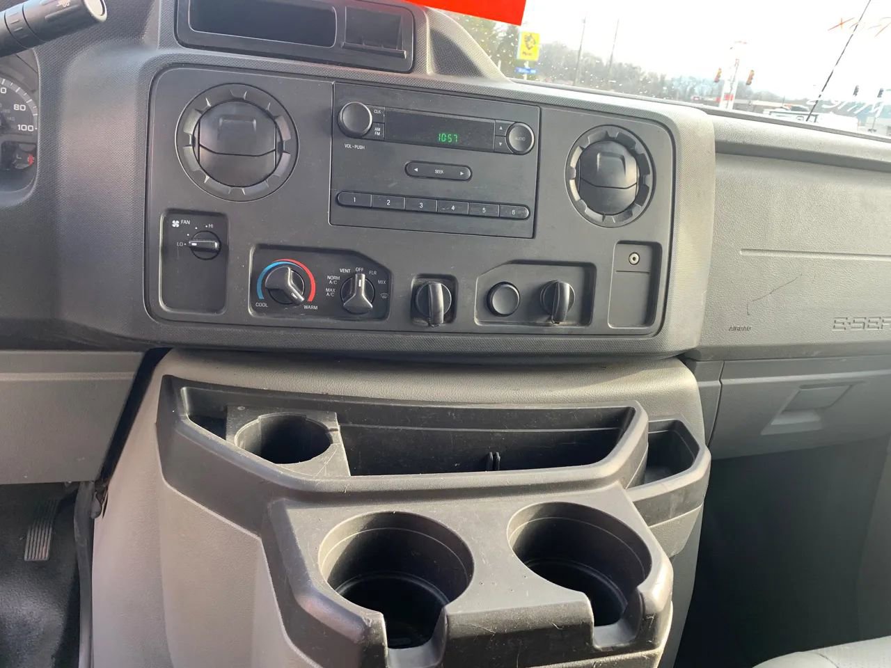 Used 2014 Ford E-350 and Econoline 350 Super Duty RWD image 16