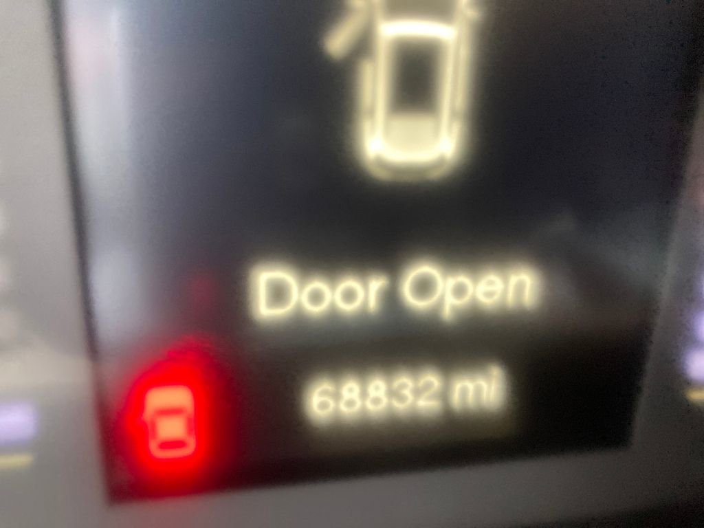 Used 2017 Jeep Cherokee Latitude image 20