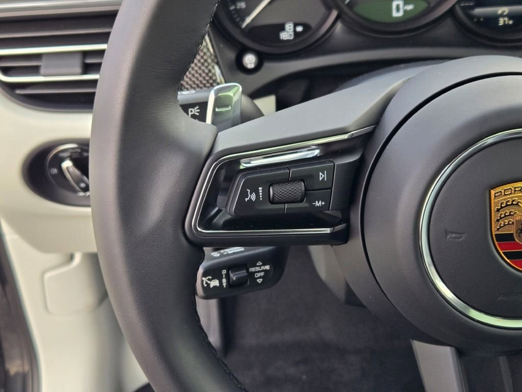 New 2026 Porsche Macan GTS image 28