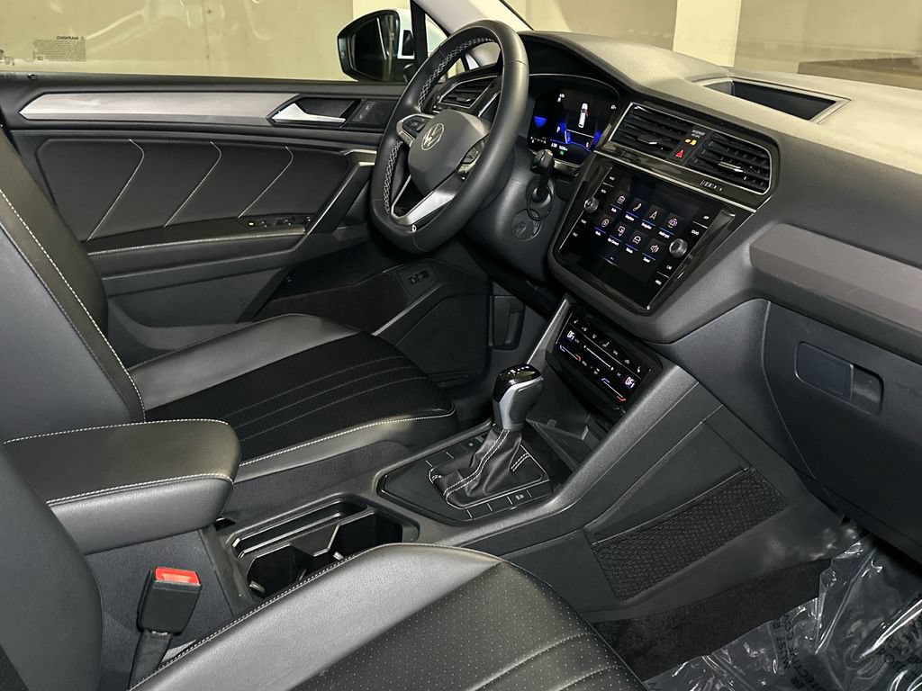 Used 2024 Volkswagen Tiguan Wolfsburg Edition FWD image 13