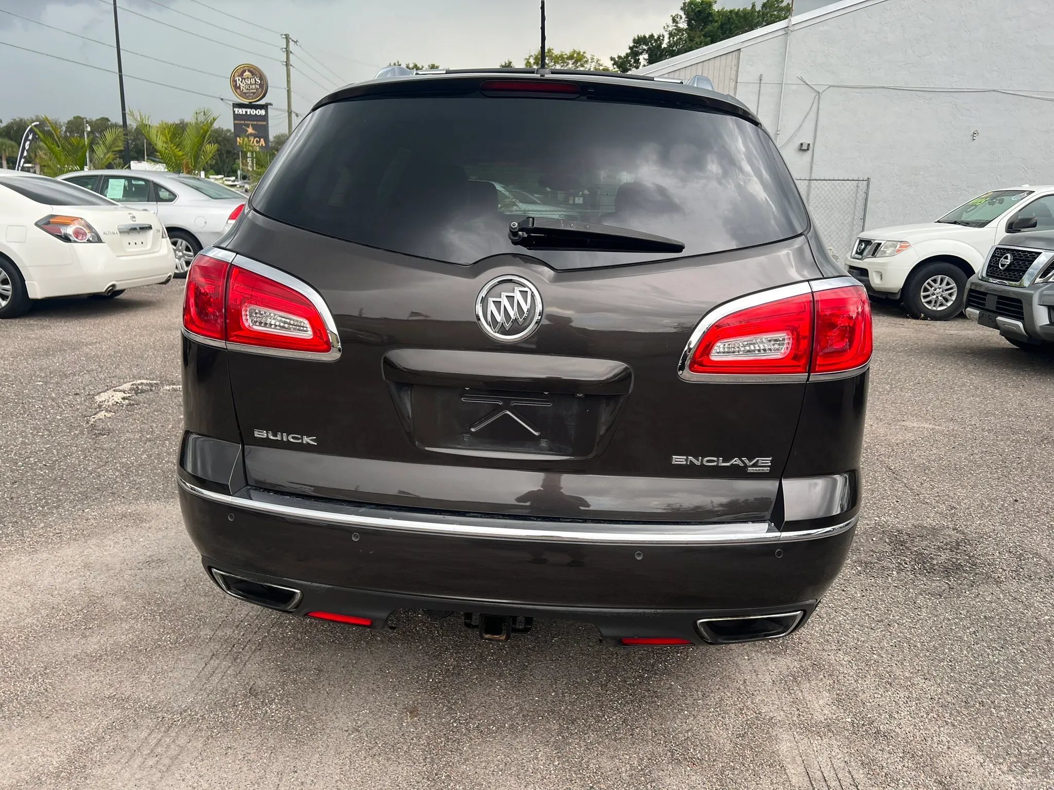 Used 2013 Buick Enclave Premium AWD/4WD image 4