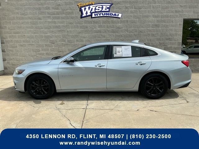 Used 2017 Chevrolet Malibu LT FWD image 5