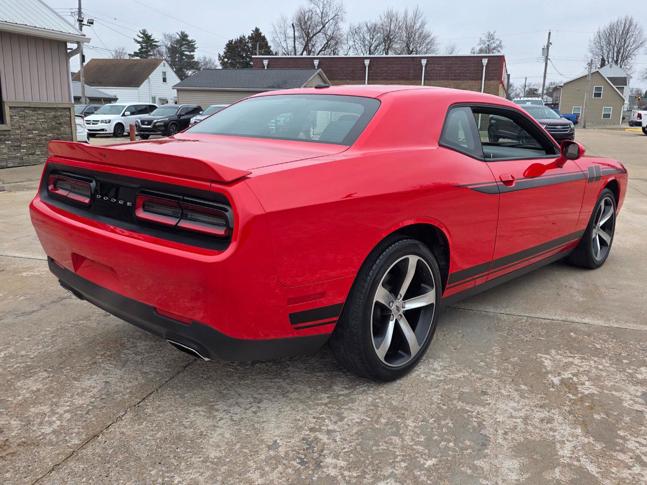 Used 2019 Dodge Challenger SXT image 17