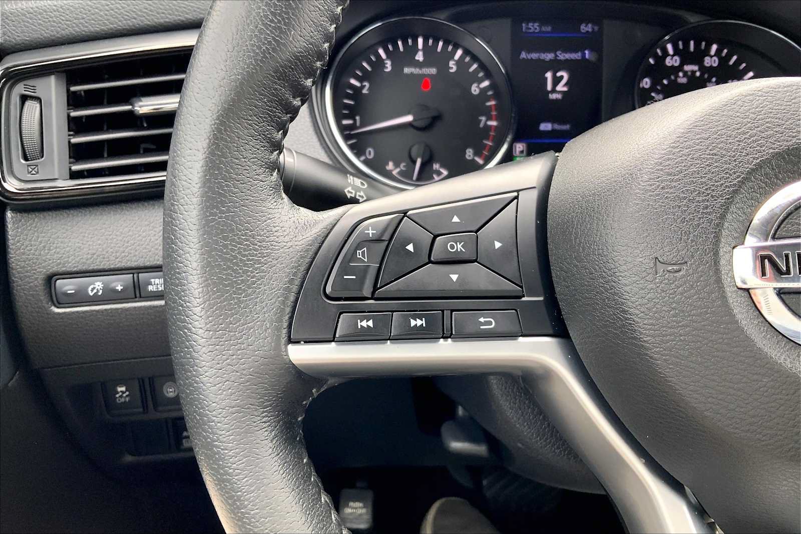 Used 2019 Nissan Rogue SV AWD/4WD image 23