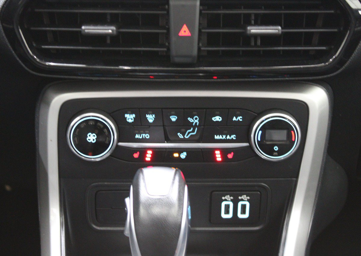Used 2021 Ford EcoSport Titanium FWD image 28
