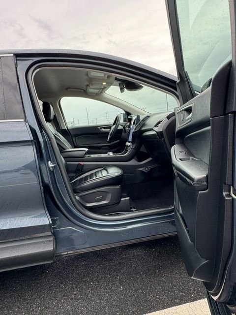 Used 2022 Ford Edge SEL AWD/4WD image 16