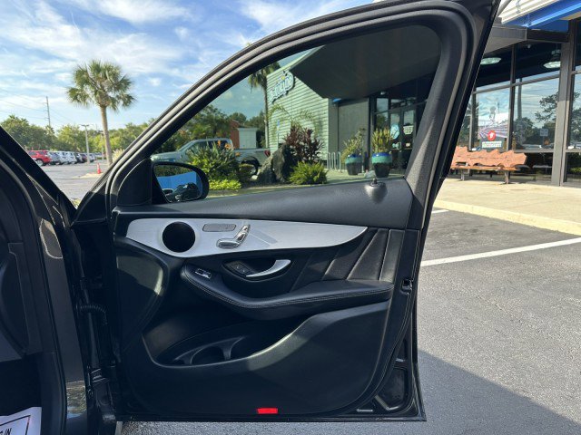 Used 2022 Mercedes-Benz GLC 300 4MATIC image 40