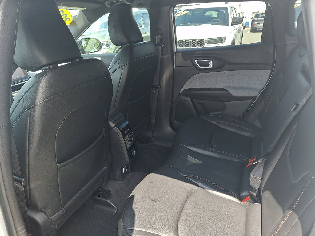 Used 2024 Jeep Compass Latitude AWD/4WD image 24