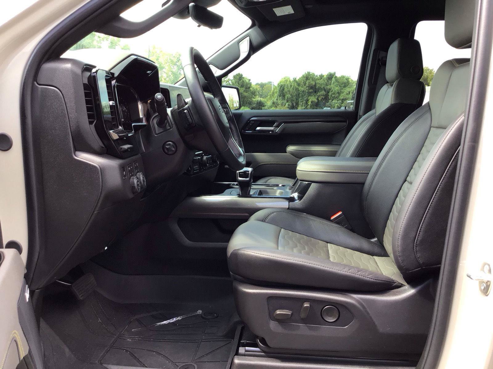 Used 2026 Chevrolet Silverado 1500 ZR2 AWD/4WD image 10