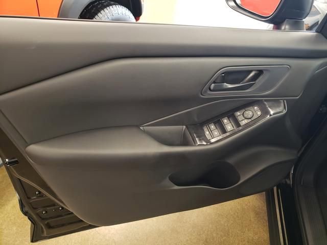 New 2026 Nissan Rogue S image 10