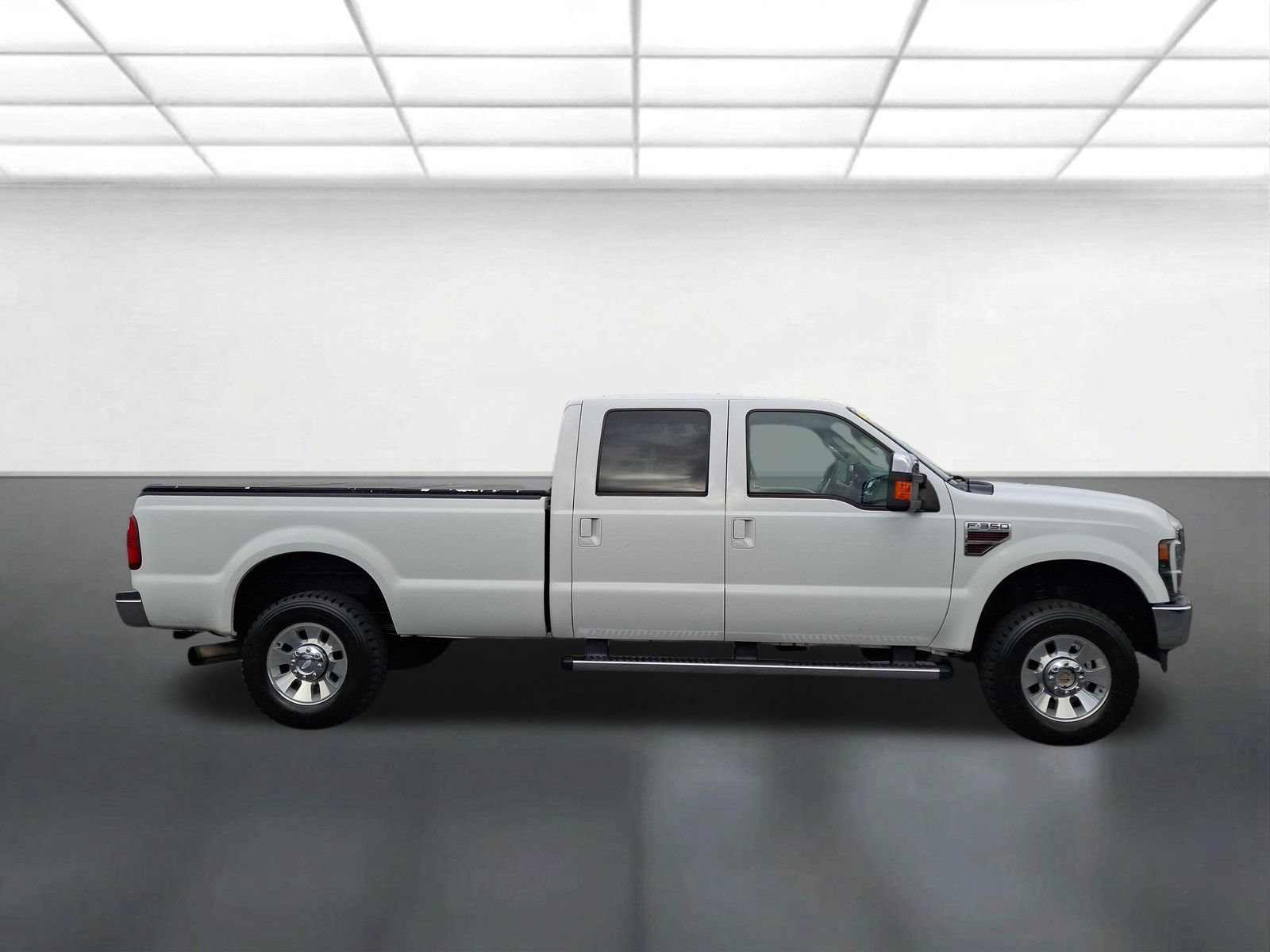 Used 2010 Ford F350 Lariat AWD/4WD image 2