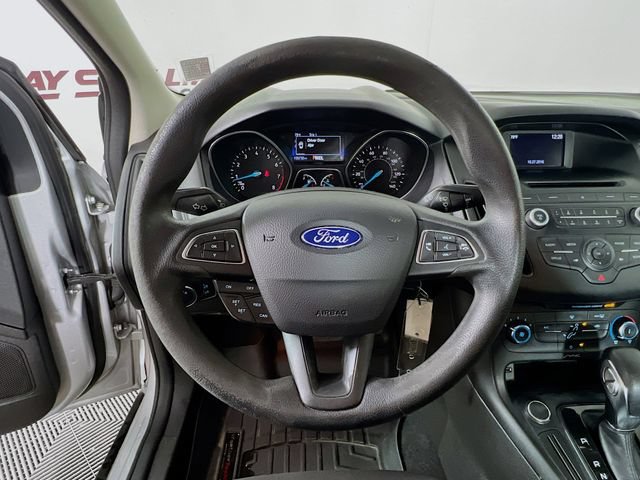 Used 2017 Ford Focus SE FWD image 12