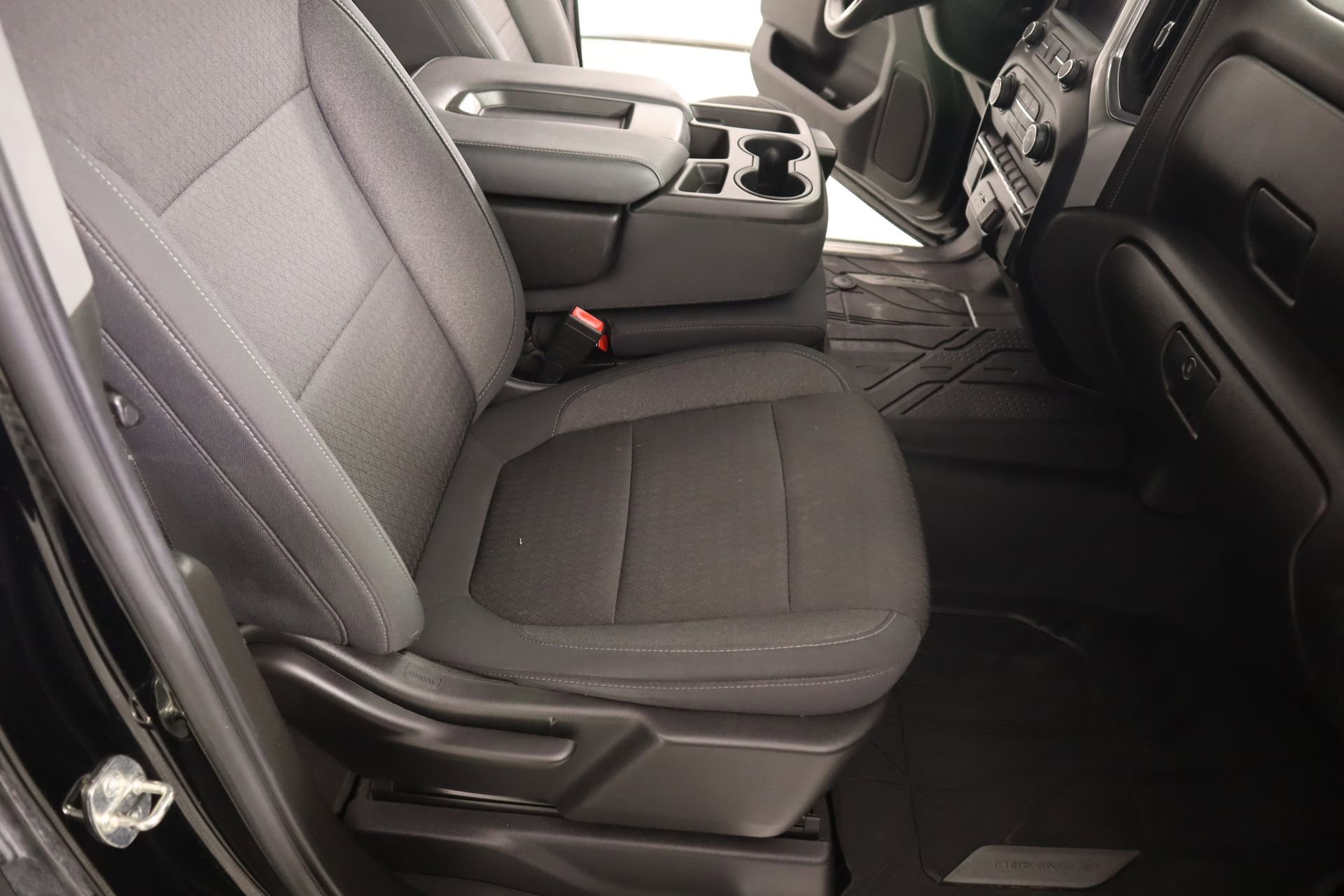 Used 2020 Chevrolet Silverado 1500 RST w/ RST Value Package image 12