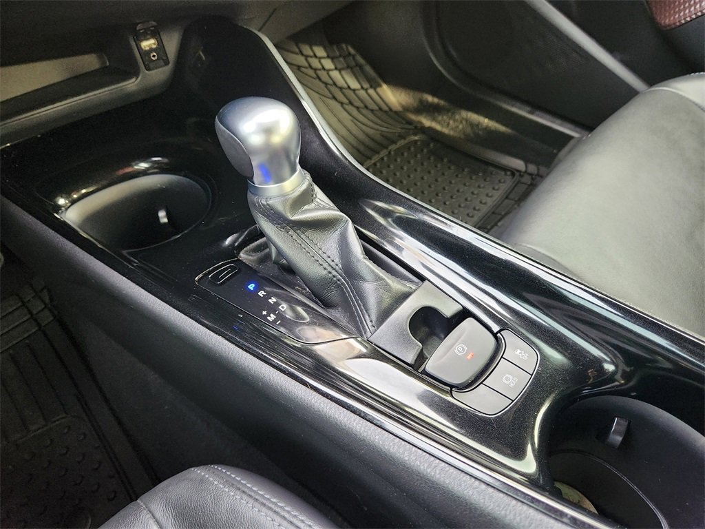 Used 2019 Toyota C-HR Limited image 24