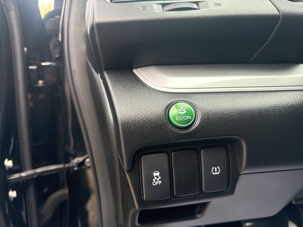 Used 2015 Honda CR-V LX image 14