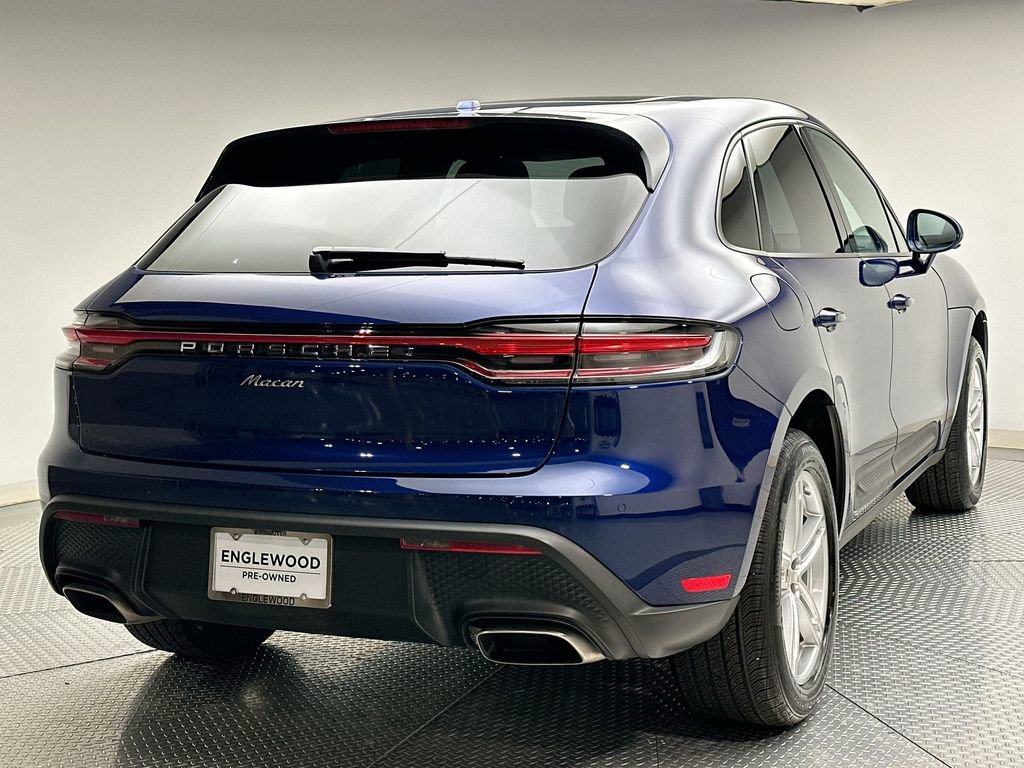 Used 2024 Porsche Macan image 3