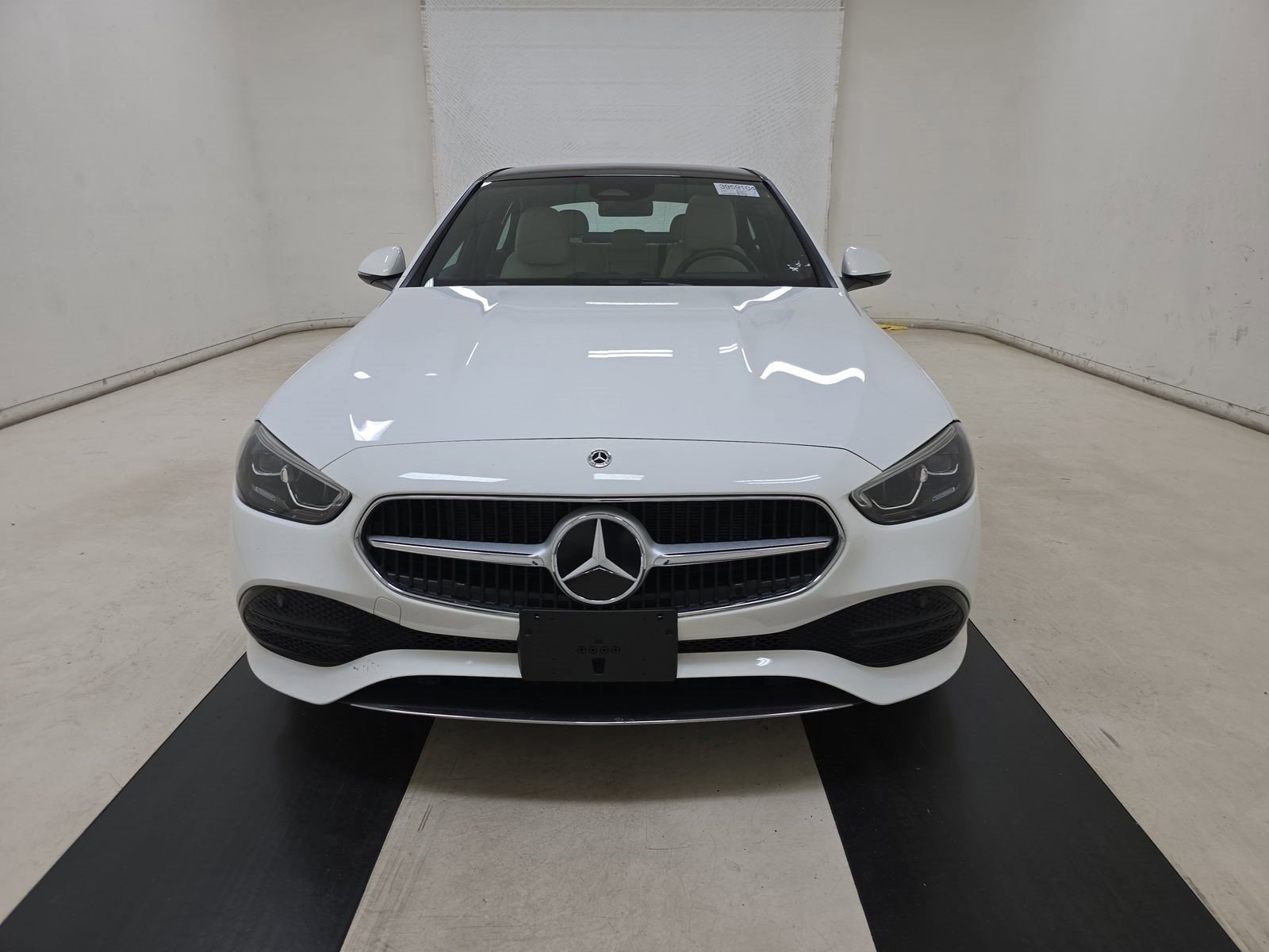 Used 2025 Mercedes-Benz C 300 Sedan image 3
