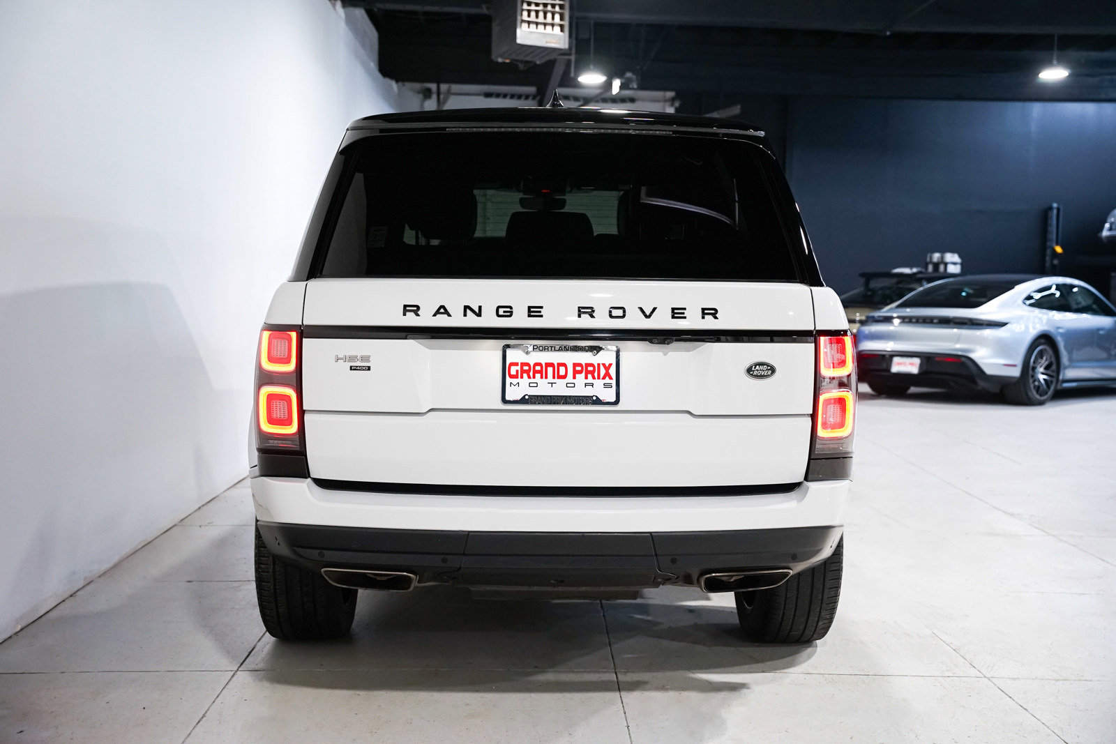 Used 2021 Land Rover Range Rover Westminster Edition image 4