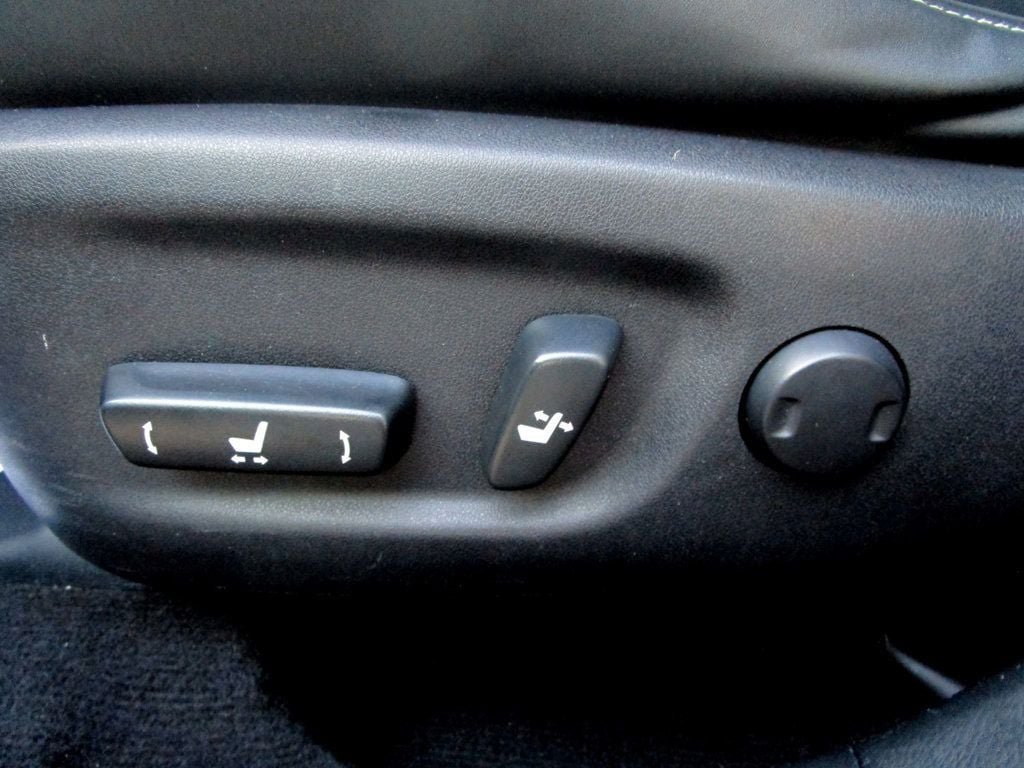 Used 2014 Lexus CT 200h FWD image 28