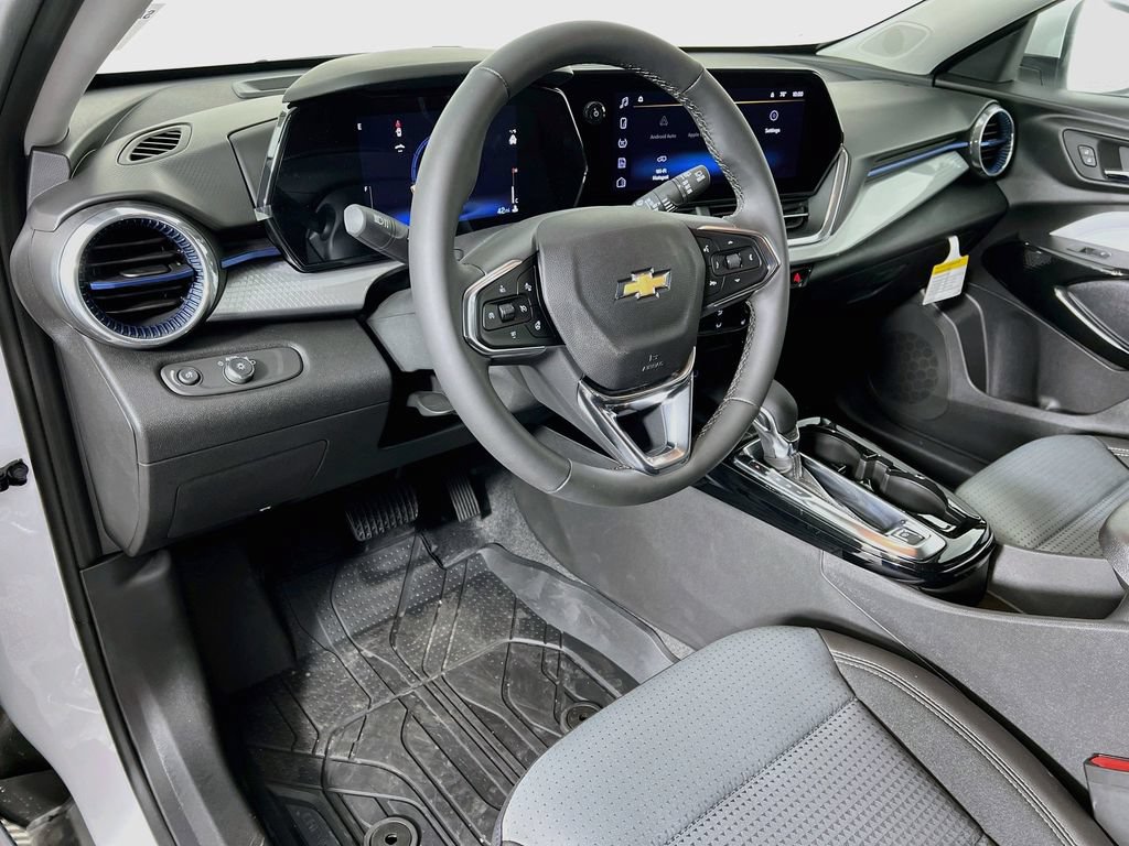 New 2026 Chevrolet Trax LT w/ Driver Confidence Package FWD image 9