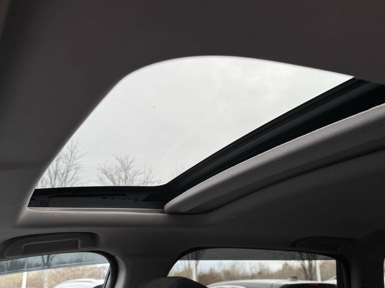 Used 2017 Honda CR-V EX image 18