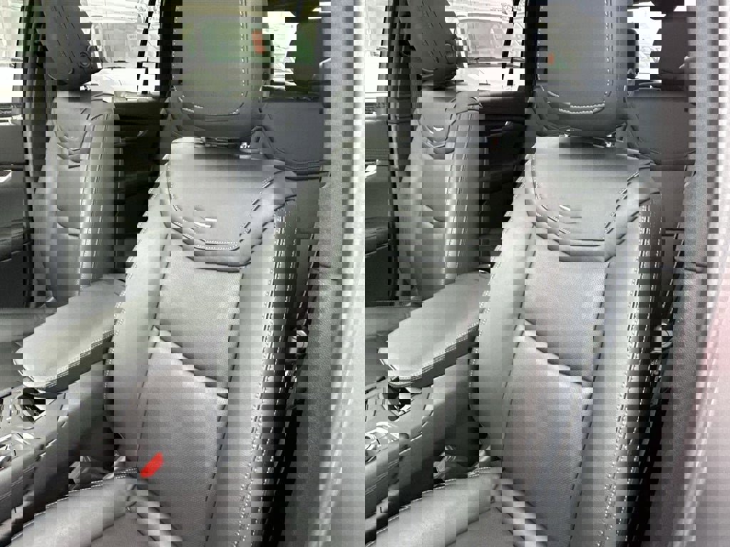 Used 2023 Cadillac XT6 Sport w/ Technology Package image 11