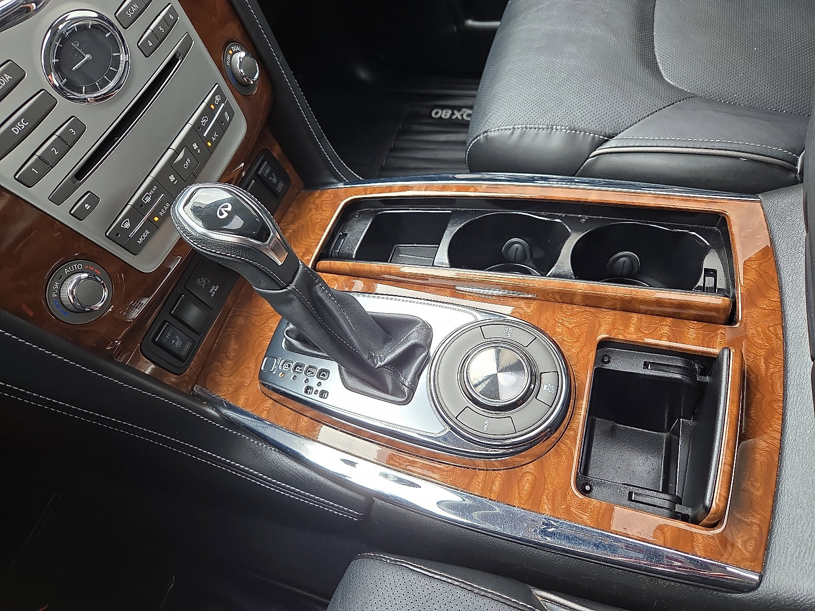 Used 2019 INFINITI QX80 Luxe w/ 22" Wheel Package image 25