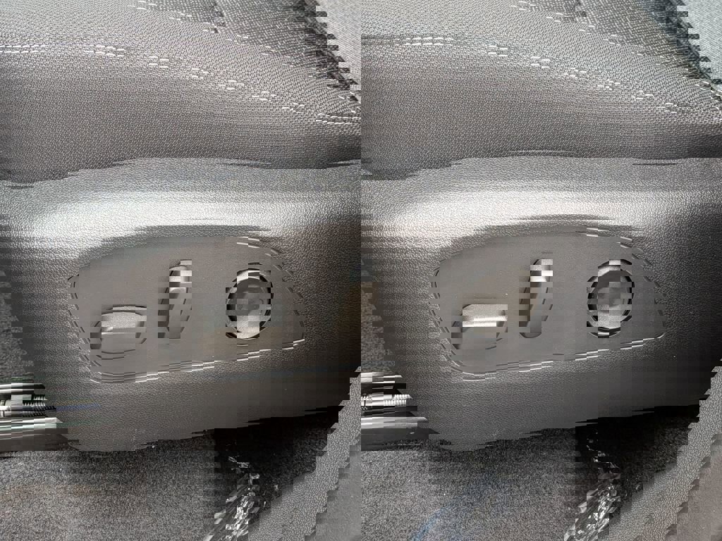 New 2026 Chevrolet Traverse LT w/ Sun and Wheel Package image 16