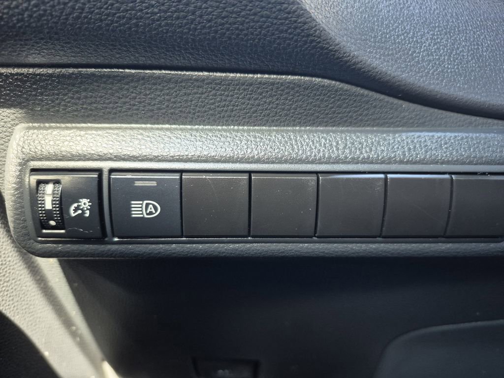 Used 2024 Toyota Corolla LE image 27