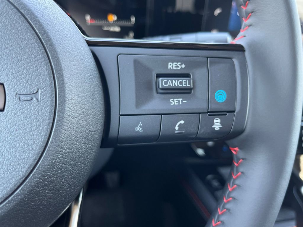 New 2026 Nissan Kicks SR w/ Cold Weather Package image 12