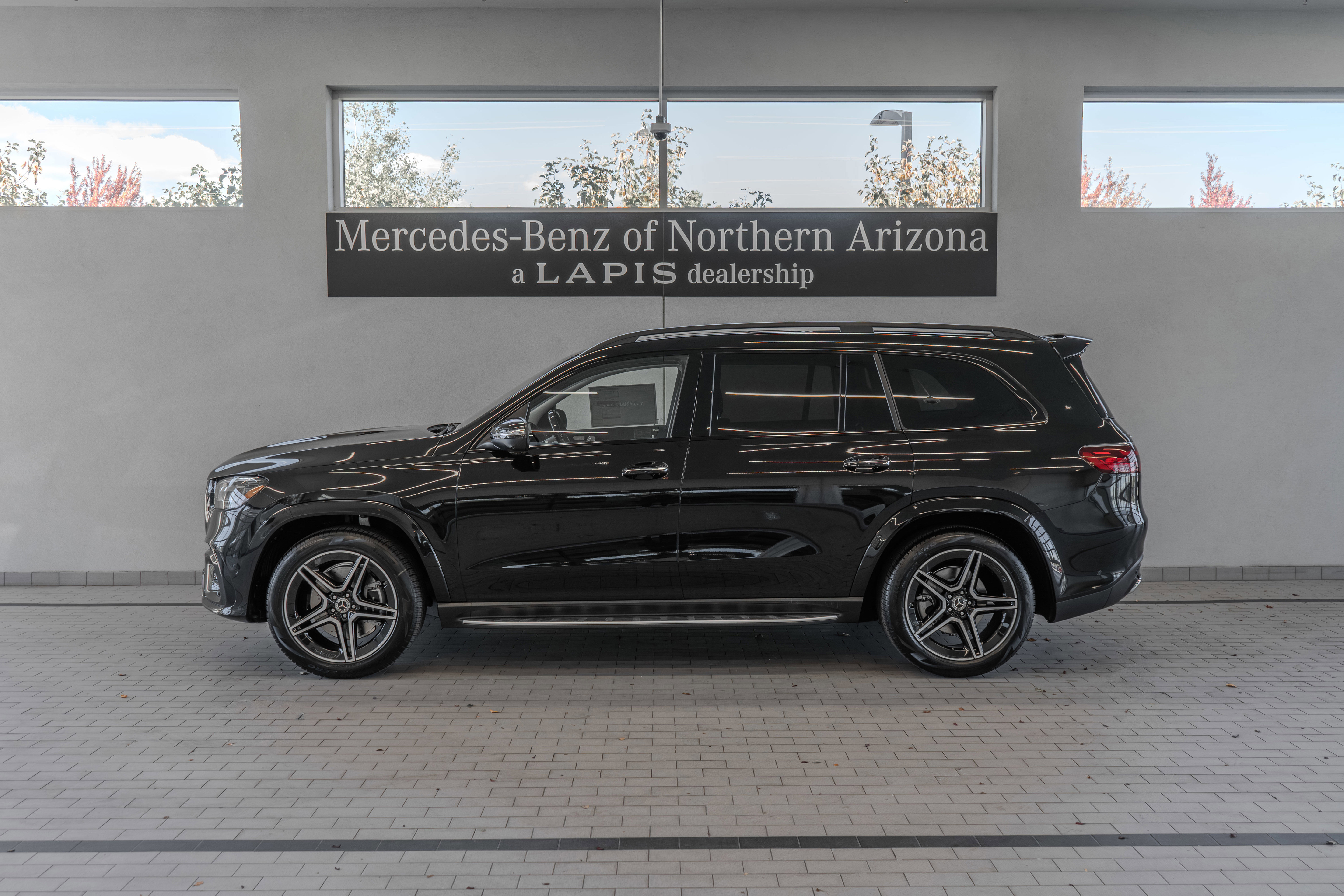 New 2026 Mercedes-Benz GLS 450 4MATIC image 2