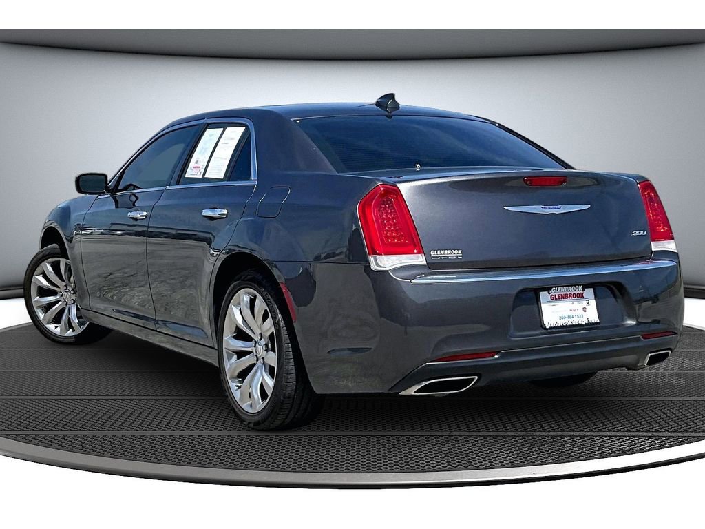Used 2020 Chrysler 300 Limited RWD image 2