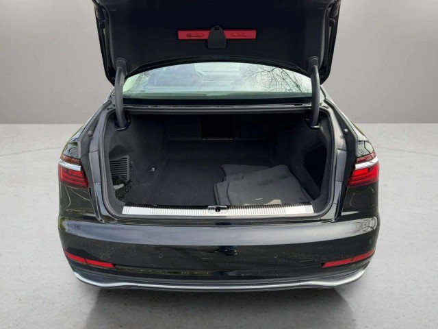 Certified 2022 Audi A8 L 3.0T AWD/4WD image 32