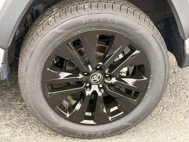 Used 2023 Toyota RAV4 XLE Premium FWD image 20