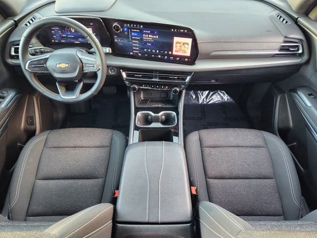 Used 2025 Chevrolet Traverse LT image 26