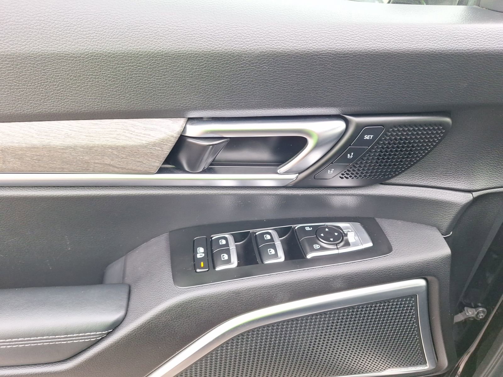 Used 2022 Kia Telluride SX w/ SX Prestige Package image 16